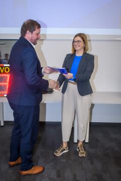 Foto-prikazovalnik hitrosti